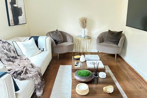 undefined, Larch Close, Warwickshire CV10