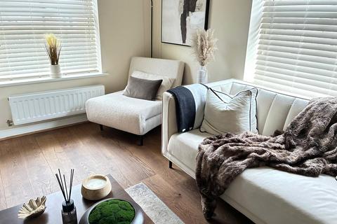 undefined, Larch Close, Warwickshire CV10
