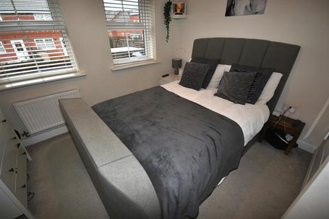 3 bedroom terraced house for sale, De Bray Close, Northampton