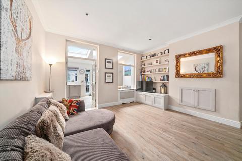 3 bedroom flat for sale, Brondesbury Villas, London NW6
