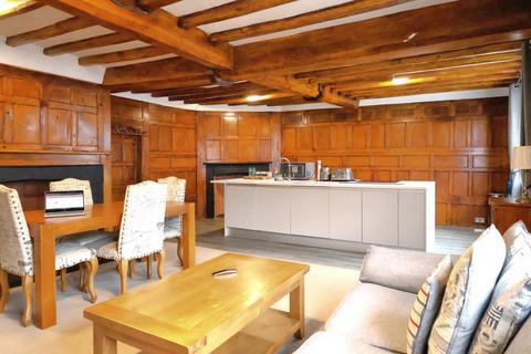 undefined, High Street, Central, Stratford-upon-Avon, CV37