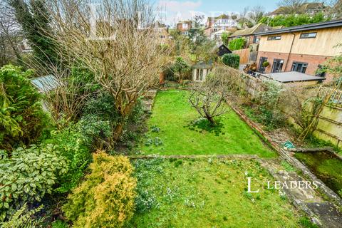 4 bedroom semi-detached house to rent, Falmer Gardens, Brighton, East Sussex, BN2
