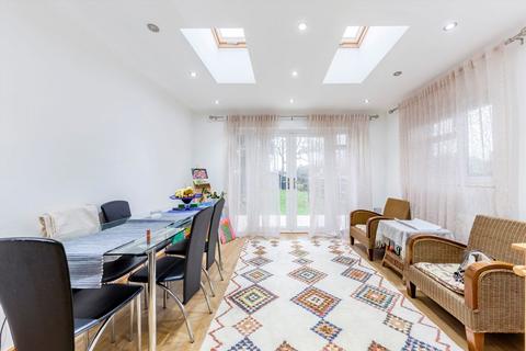 3 bedroom house to rent, Cannon Hill Lane, London SW20