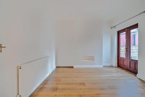 2 bedroom flat for sale, Oldfield Road, London NW10