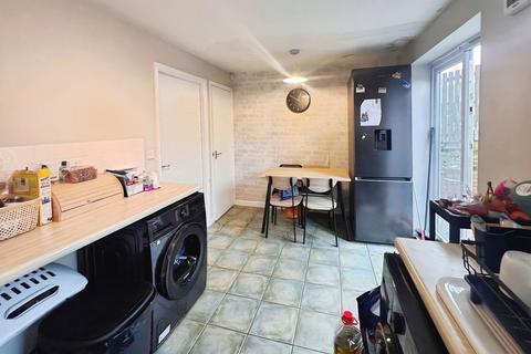 3 bedroom end of terrace house for sale, Ironstone Crescent, Chapeltown, S35