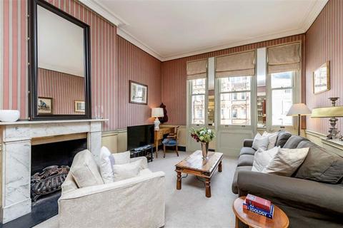 Bina Gardens, London SW5