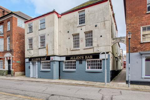 Property to rent - 2 Greyfriars Way, Great Yarmouth, NR30