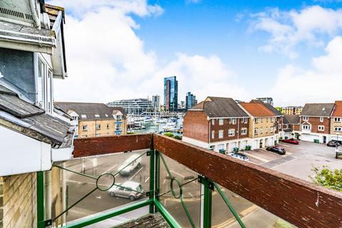 undefined, Pacific Close, Southampton, SO14