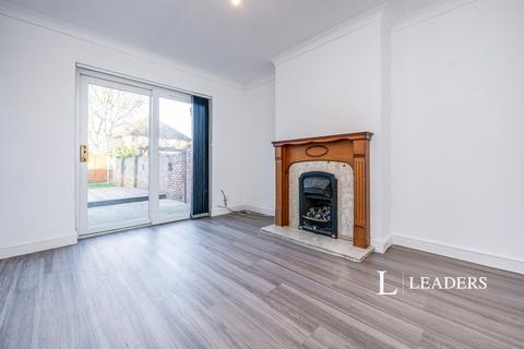 3 bedroom semi-detached house to rent, Chantry Road, Kempston, Bedford, MK42