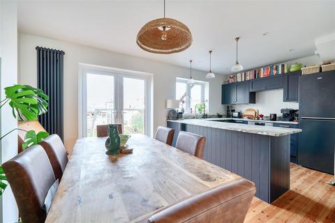 3 bedroom terraced house for sale, Mansfield Road, Worthing, BN11 2QN