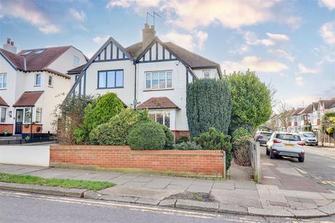 undefined, Highlands Boulevard, Leigh-On-Sea SS9