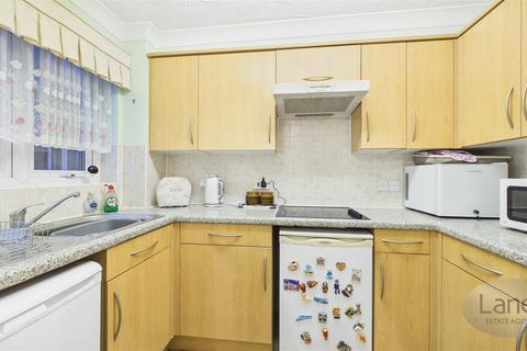 undefined, High Street, Cheshunt, Waltham Cross