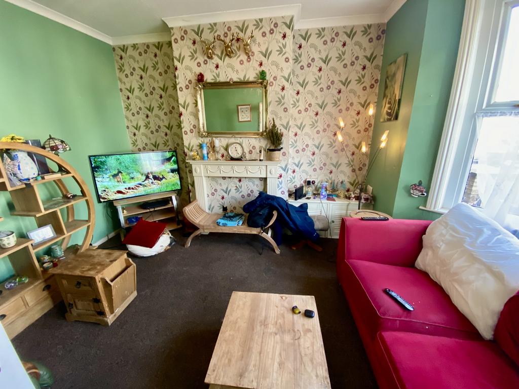 Lounge 18 yarborough