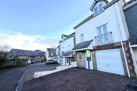 The Square, Grampound Road