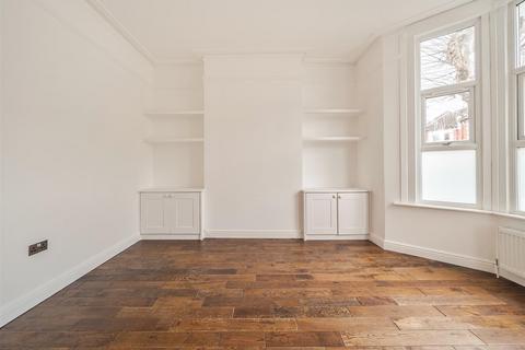2 bedroom flat for sale, Tunley Road, London NW10