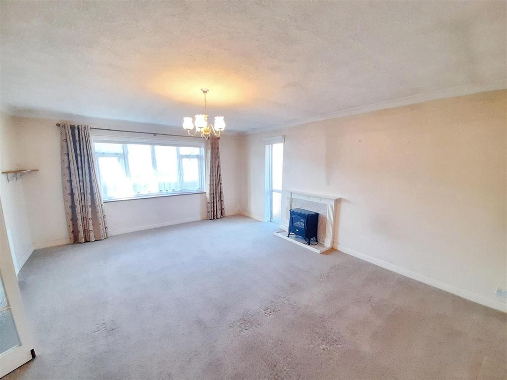 Living room 1 new.jpg