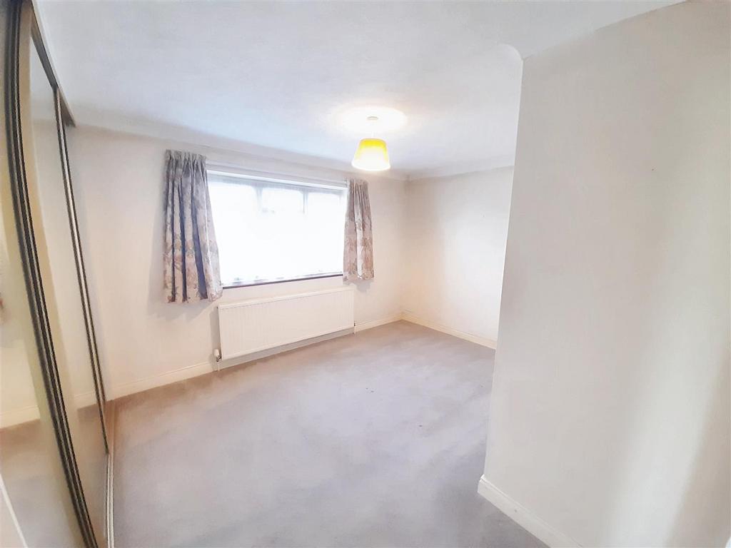 Bedroom 1b new.jpg