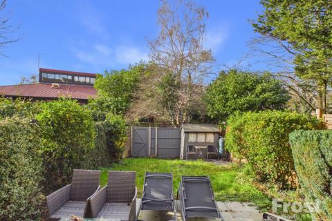 1 bedroom apartment to rent, Old Fives Court, Burnham, Bucks, SL1