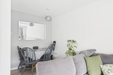 1 bedroom apartment to rent, Old Fives Court, Burnham, Bucks, SL1