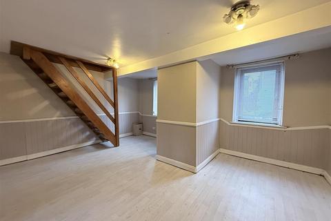 2 bedroom end of terrace house for sale, Commerce Place, Aberdare CF44