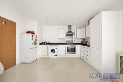 2 bedroom terraced house for sale, Lux Building, Romford RM7