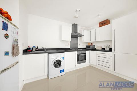 2 bedroom terraced house for sale, Lux Building, Romford RM7