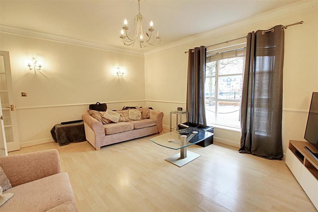 Living Room 1.jpg