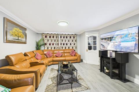 3 bedroom detached house for sale, Trent, East Tilbury, RM18