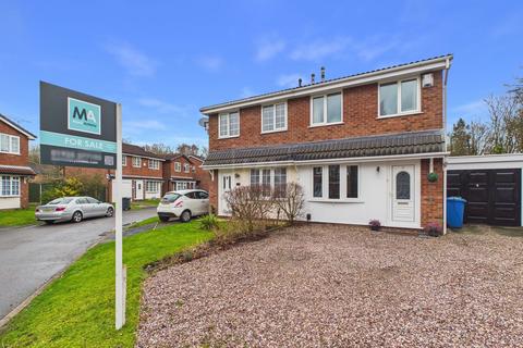 2 bedroom semi-detached house for sale, Morton Close, Old Hall, WA5