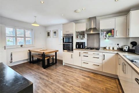 4 bedroom detached house for sale, Cuckoo Lane, Berkshire RG12