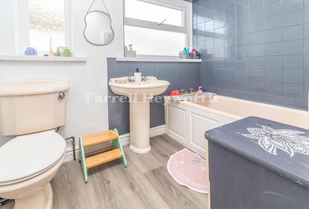 Bathroom image 2