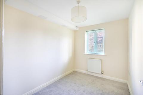 undefined, Manor Court Off Lawrence Street