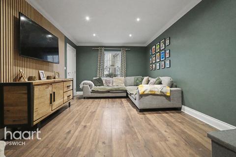 undefined, Thacker Close, IPSWICH