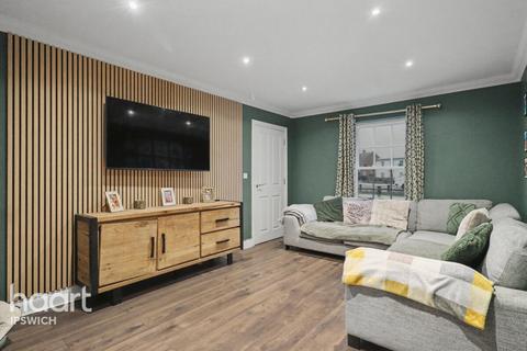 undefined, Thacker Close, IPSWICH