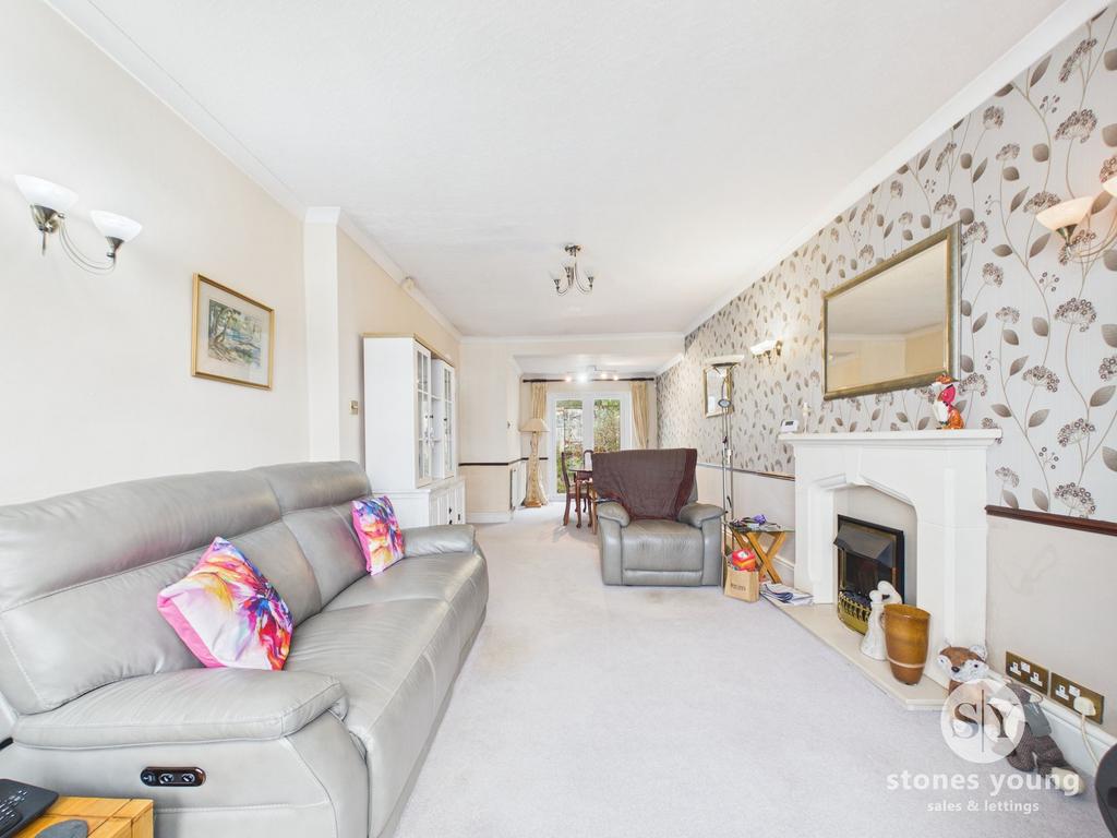 Lounge / Dining Room