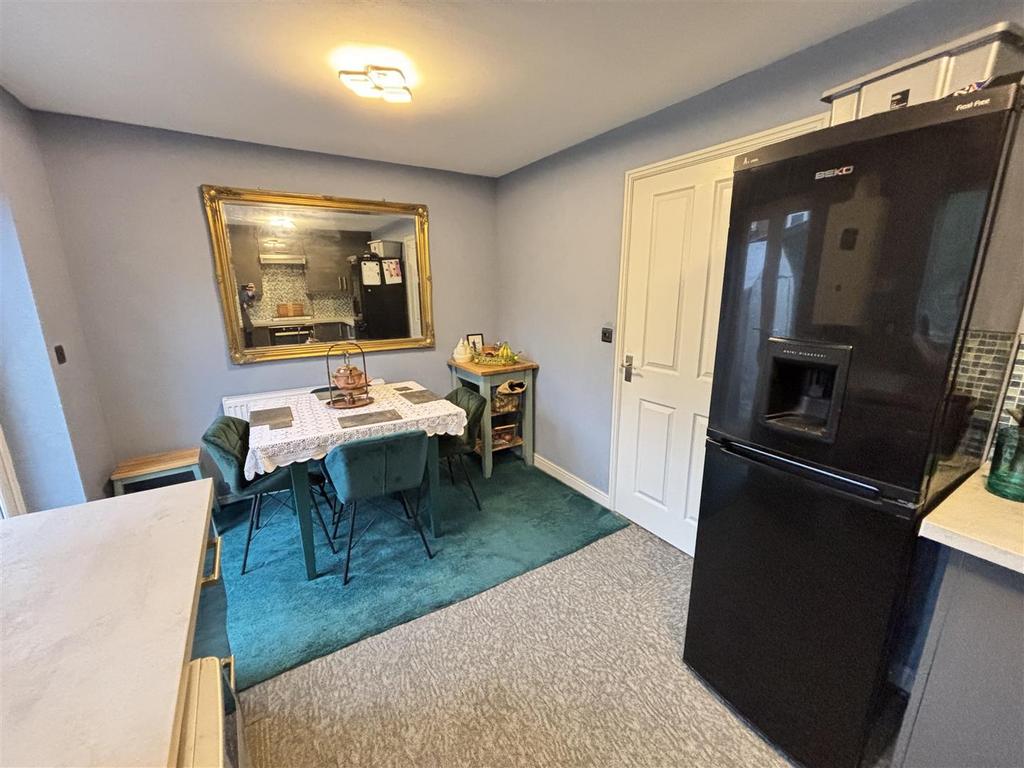 Open Plan Kitchen and Dining Room