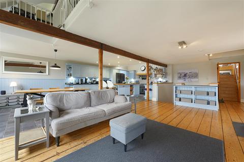 5 bedroom terraced house for sale, Denstead Oast, Denstead Lane, Chartham Hatch