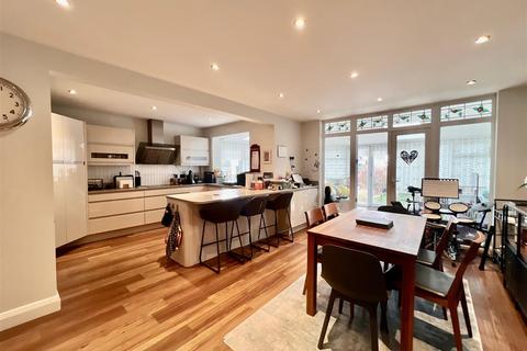 undefined, Western Road, Leigh-On-Sea