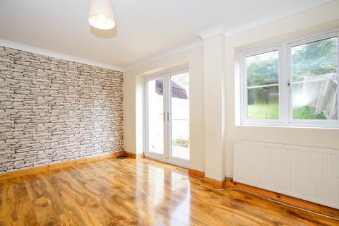 3 bedroom terraced house to rent, Waverley Road, St. Albans, Hertfordshire, AL3