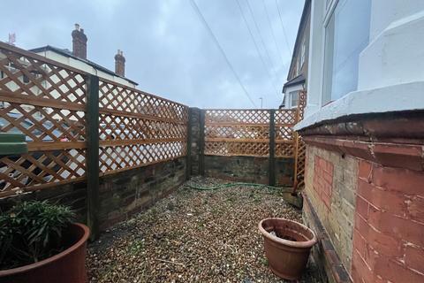 1 bedroom maisonette to rent, Penrith Road, New Malden KT3