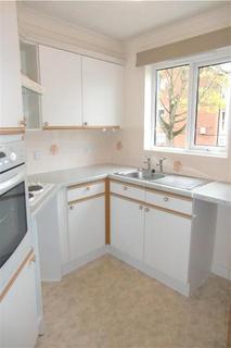 1 bedroom retirement property to rent, 36 Spencer Court, Britannia Road OX16