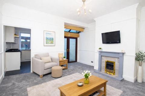 2 bedroom terraced house to rent, Tockholes Road, Darwen