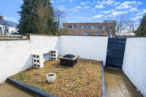 2 bedroom terraced house to rent, Tockholes Road, Darwen