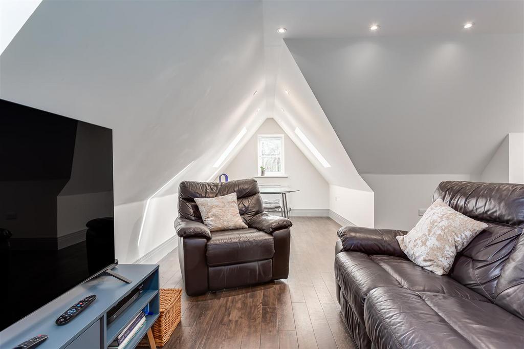 Flat-derby-house-banstead-110.jpg