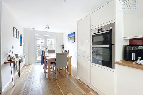 4 bedroom detached house for sale, Pout Road, Snodland, ME6