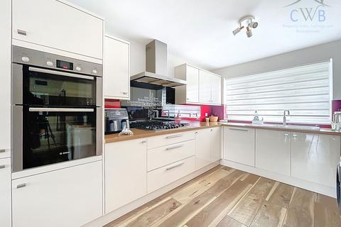 4 bedroom detached house for sale, Pout Road, Snodland, ME6