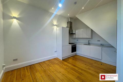2 bedroom flat to rent, Evering Road, Upper Clapton, Hackney, E5