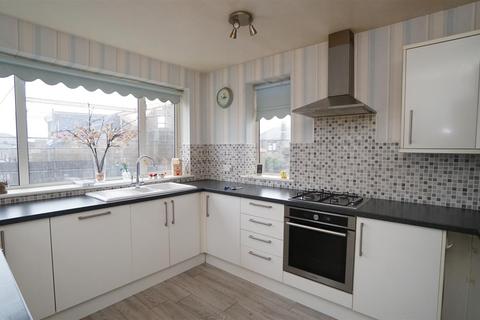 undefined, Thorn Close, Wrose, Shipley