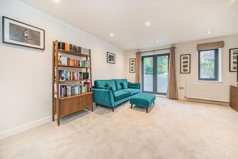 2 bedroom terraced house for sale, Seething Wells Lane, Surbiton KT6