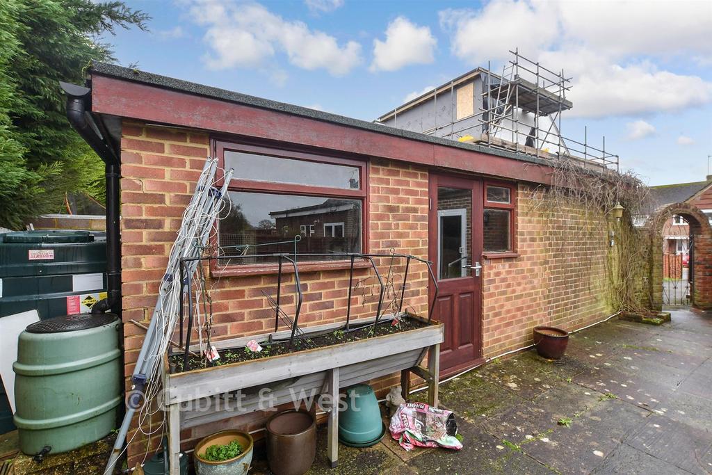 Workshop/Outbuildings
